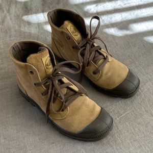 Palladium Boots, NIB, Women’s Size 9B, Camel